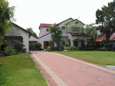 ให้เช่าบ้านเดี่ยว 2 ชั้น 286 ตรว. 4 ห้องนอน บ้านลดาวัลย์ ศรีนคริน