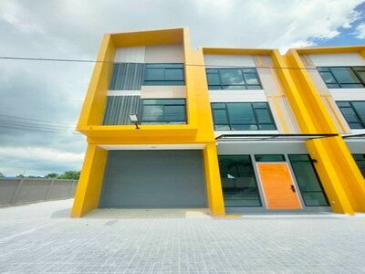 BST875 โกดัง + สำนักงานให้เช่า หลังมุม 3 ชั้น บางใหญ่ นนทบุรี
