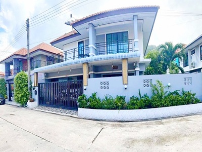 ถ.ภูเก็ต เกาะสิเหร่ โรบินสัน ภูเก็ต 3.7 กม.บ้าน 2 ชั้น พร้อมเฟอร์
