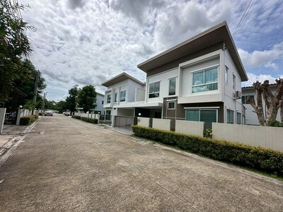 บ้านเช่าฝั่งสวนเสือ บ้านแฝด 2 ชั้น คาซ่าแกรนด์ ศรีราชา