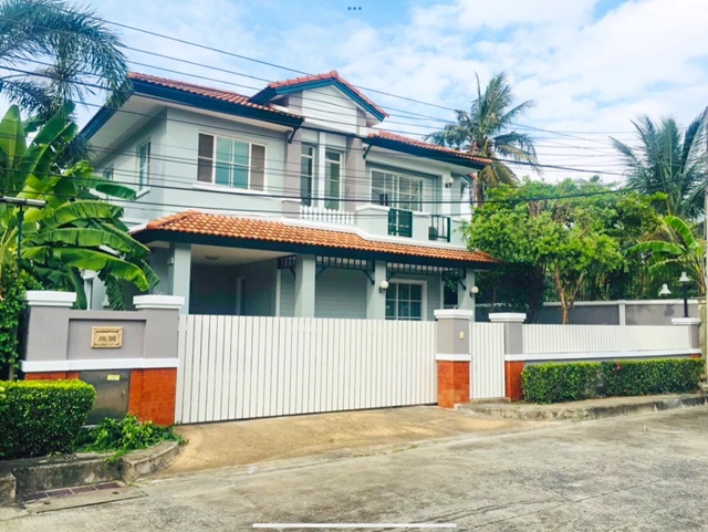 นานาชาติเด่นหล้า ราชพฤกษ์ ให้เช่าคฤหาสน์ บ้านเดี่ยว วงเวียนพระราม5 ใกล้รถไฟฟ้า2 กม. 62ตรว. 192 ตรม 3-4นอน 2 น้ำ 2จอดรถ กาญจนาภิเษก