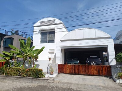 ขาย บ้านหรู 2 ชั้น  บางนา  4 ห้องนอน  ตรงข้ามสุวรรณภูมิ