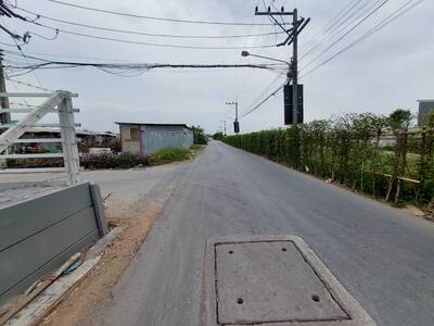 ทีดินพร้อมสิงปลูกสร้าง ติดซอยแก้วบาง ถนนเลียบคลองสอง 