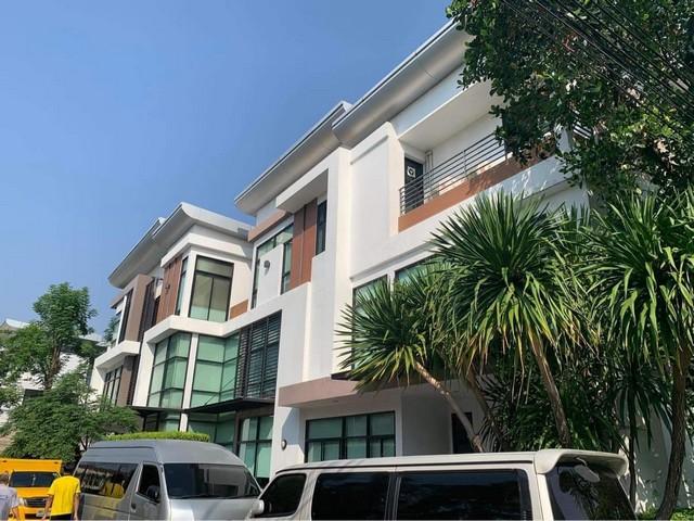 รหัสC5731 ขายอาคารสำนักงาน 3ชั้น หลังมุม ย่านรัชดาภิเษก เหม่งจ๋าย ซอยนานาชาติสิงคโปร์