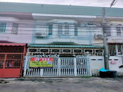 ด่วน ทาวน์เฮ้าส์ 2 ชั้น หมู่บ้านทรัพย์ทวี  ใจกลางเมืองนครสวรรค์  