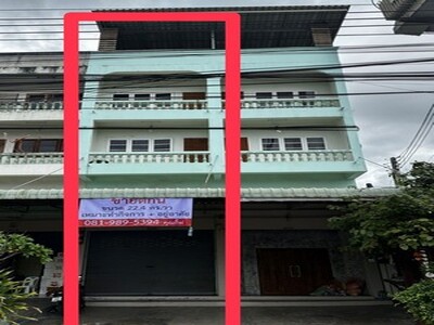“ลงทุนคุ้ม! ขายตึกแถว / อาคารพาณิชย์ 3.5 ชั้น ทำเลทอง 