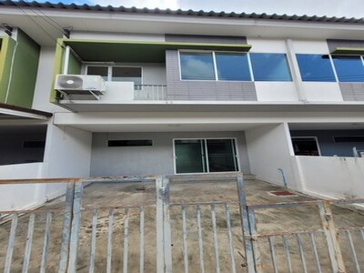ให้เช่าทาวน์เฮาส์ 2 ชั้น หมู่บ้านThe Trust Town วงแหวน-ลำลูกกา