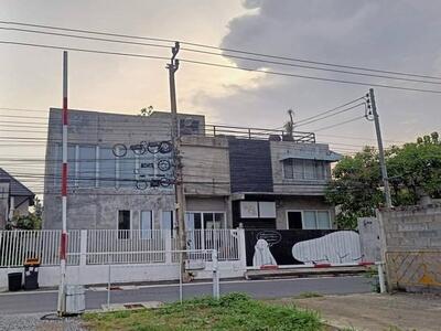 ขายโฮมออฟฟิศ สตูดิโอ Home Studio 540 ตรม. รวมดาดฟ้า ซอยสุขุมวิท 1