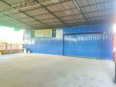 นครลำปาง 1.9 กม.รร.อัสสัมชัญลำปาง 2.1 กม. เช่าโกดังพหลโยธิน รถไฟ 