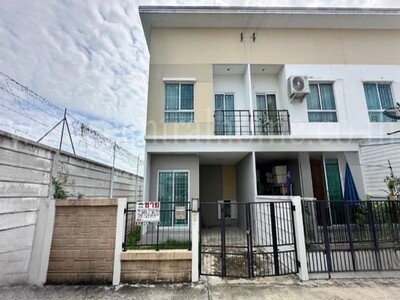 ทาวน์โฮม ดิ เอสเซนส์ ชัยพฤกษ์ - วงแหวน ติด MRT สถานีคลองบางไผ่ 