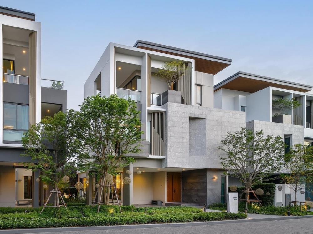 ให้เช่าบ้านเดี่ยวหรู 3 ชั้น(Luxury)เนื้อที่ 150ตร.ว  4นอน 5น้ำสวยมาก ถนนพัฒนาการเช่า 400,000 บ/ด