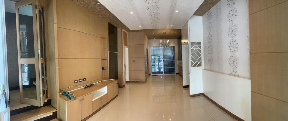 C3327 ขายทาวน์โฮม 3 ชั้น โครงการบ้านกลางเมืองลาดพร้าว 101 หลังมุม ย่านลาดพร้าว