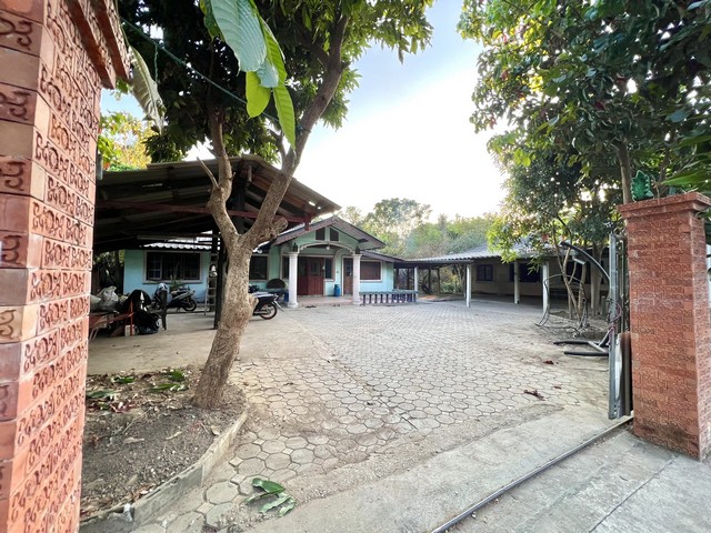 ขายด่วนบ้านพร้อมที่ดิน บ้านถวาย หางดง  เนื้อที่ 1 งาน 23 ตรว.nมีบ้าน 2 หลัง  