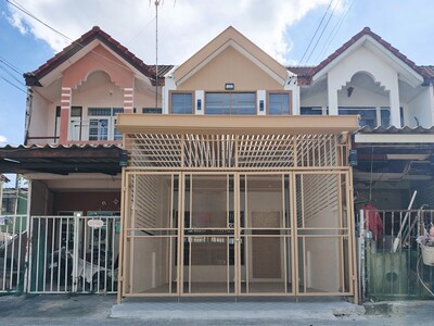 ขายทาวน์เฮ้าส์ นวมินทร์ 135 แยก 4-1 