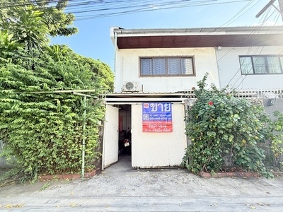 ขายบ้าน 2ชั้น รัชดานิเวศน์ ห้วยขวาง หลังริม 37 ตรว.ตามสภาพ 