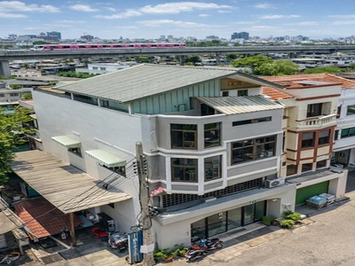 MRT รามอินทรากม6. 200ม. นวลจันทร์ 500 ม.อาคารพาณิชย์ให้เช่า 4.5 ช