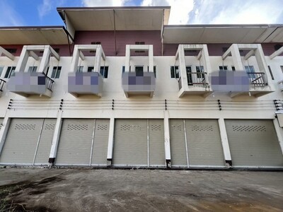 ขายอาคารพาณิชย์  ถนนเกาะคา - ห้างฉัตร  อำเภอห้างฉัตร  ลำปาง