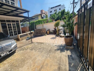 ให้เช่าบ้านเดี่ยว 2 ชั้น 50 ตรว. 3  นอน ลาดพร้าว 29 ใกล้ MRT ลาดพ