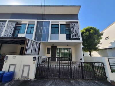 ขายทาวน์เฮ้าส์  หมู่บ้านเดอะทรัสต์ ราชพฤกษ์-รัตนาธิเบศร์ 