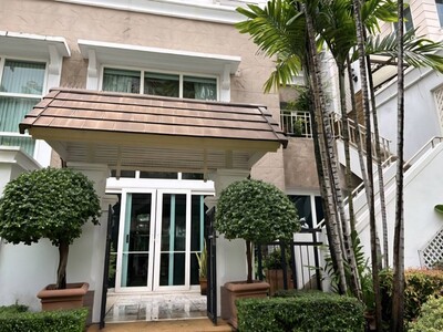 ทาวน์เฮ้าส์ 4ชั้น หมู่บ้านลดาวัลย์ ณ เจ้าพระยา วิวแม่น้ำ 