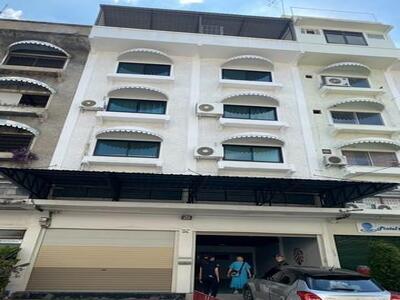 ให้เช่าอาคารพาณิชย์ 4.5 ชั้น 2 คูหา ซอยลาดพร้าว 128-4 