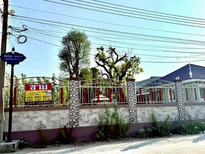 ขายบ้านพูลวิลล่า หลังมุม พื้นที่กว้าง 204.8 วา. บางหญ้าแพรก สมุทร