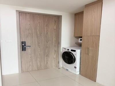 Niche Mono Bearing 25th floor