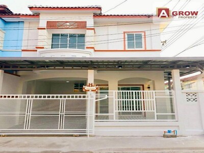 หมู่บ้านปิยวรารมย์ 1 ถนนบางกรวย-ไทรน้อย บ้านหลังมุม ตกแต่งพร้อมอย