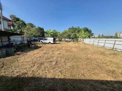 ขายที่ดิน 200 ตร.ว. แบ่ง 4 แปลง ซอยสายไหม 32  เขตสายไหม 