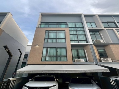 BH3929 ขายและให้เช่าทาวน์โฮม 3.5 ชั้น Estara Haven พัฒนาการ 20