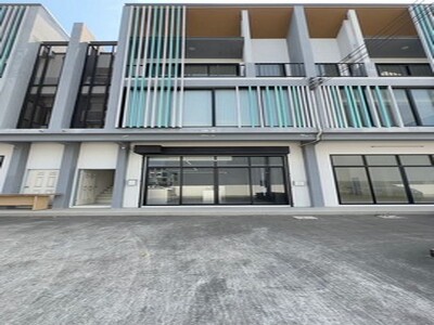 ขายอาคารพาณิชย์ 3 ชั้น ทำเลทองย่านธุรกิจ นิคมปิ่นทอง ศรีราชา