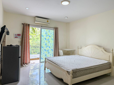 3-Storey Townhouse with 4 Bedrooms near Central & Big C Samui