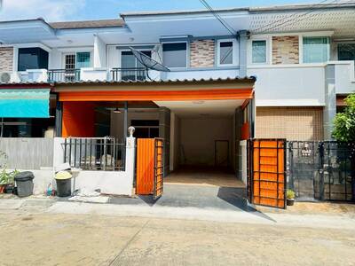 ขายทาวน์เฮ้าส์ 2 ชั้น หมู่บ้าน นนท์ธารา 2  อำเภอบางกรวย จังหวัดนน