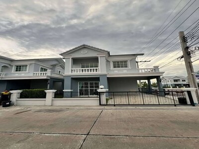 ให้เช่าบ้านเดี่ยว  ถนนศรีวารี ต.บางโฉลง  สไตล์บ้านแฝด หลังมุม