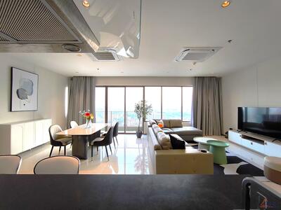 3-bedroom at The Emporio Place Sukhumvit 24 near BTS Phromphong