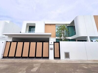 ขายพร้อมผู้เช่า 8.9 ล้าน เจ้าของขายเอง พูลวิลล่า บ้านเลขที่สวย