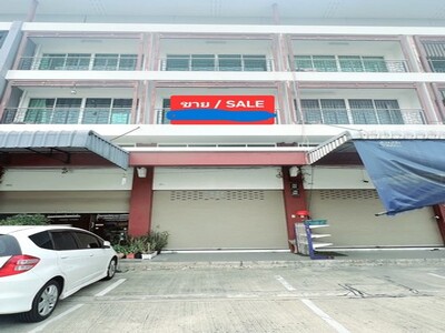 อาคารพาณิชย์ 3.5 ชั้น โครงการ J.S.P. City สุขุมวิท–แพรกษา