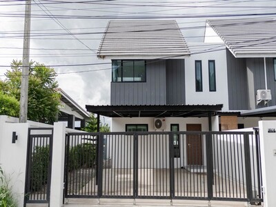 บ้านใหม่3น3น40ว.2.29ล.เฟอร์ ใกล้ถ.ต้นยาง สารภี เชียงใหม่