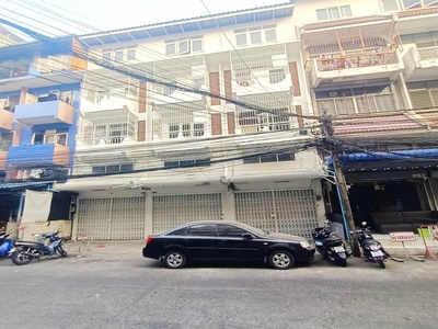 Central Rama9 90ม.  อาคาร 3คูหา 69ตร.ว. 4ชั้น 1056ตรม.  MRT พระรา