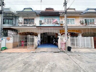 ทาวน์เฮ้าส์ หมู่บ้าน มนวดีพาร์ค บางบัวทอง ราคาถูกมาก