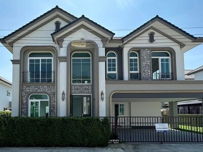 Pool Villa สระส่วนตัว แกรนดิโอ บางนา กม.5 จอดรถได้ 3 คัน