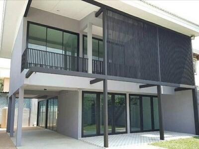   3 ห้องนอน 3 ห้องน้ำ แอร์ 5 จอดรถได้ 8 คัน  สไตล์โมเดิร์น โชคชัย
