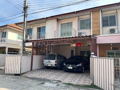 ขาย ทาวน์เฮาส์ 2 ชั้น หมู่บ้านซื่อตรง บางใหญ่  เฟส 2 Tel.09999838