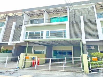 ซ.รามคำแหง 140-146   เตรียมอุดมศึกษาน้อมเกล้า  MRT สัมมากร 1 กม.