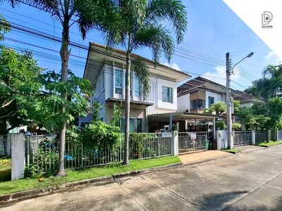 ขายหมู่บ้านวิลล่าพาร์ค รัตนาธิเบศร์ หน้าบ้านไม่ติดใคร 