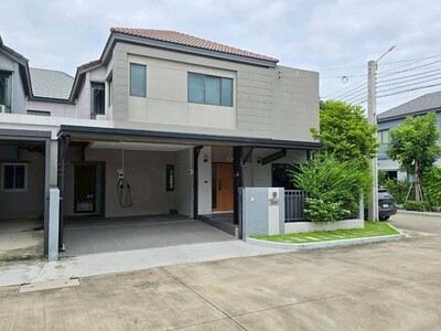 หมู่บ้านเวนิว เวสต์เกต หลังมุม