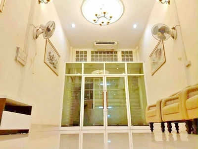 สนง.เขตจอมทอง ตลาดสดโอ๋เอ๋ 300 ม. รพ.บางปะกอก9  อาคาร 3.5ชั้น 2นอ