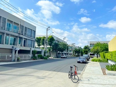 ให้เช่าทาวน์โฮม 3 ชั้น พัฒนาการ18-26 พระราม9 ARL รามคำแหง 1.8 กม.