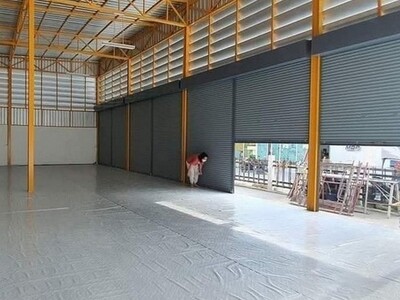 300 ตาตรางเมตร ริมถนนกาญจนาภิเษก ใกล้จุดขึ้นลงทางด่วน 