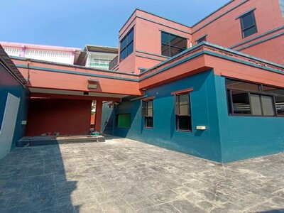 350 ตารางเมตร  ซ. มนธาตุราชศรีพิจิตร บางบอน ใกล้เซ็นทรัล พระราม 2